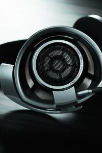 ȫ�µ��콢������Sennheiser(ɭ������) HD800