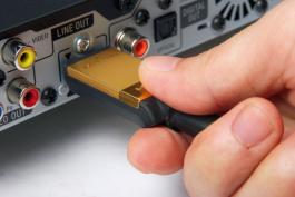 ��ɫ�Ĵ������� RATTAN(����)���ϵ�г�����HDMI��