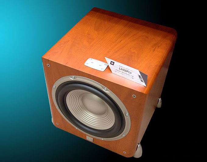 有源低音炮的典型使用和调校详解 有源低音炮的典型使用和调校详解