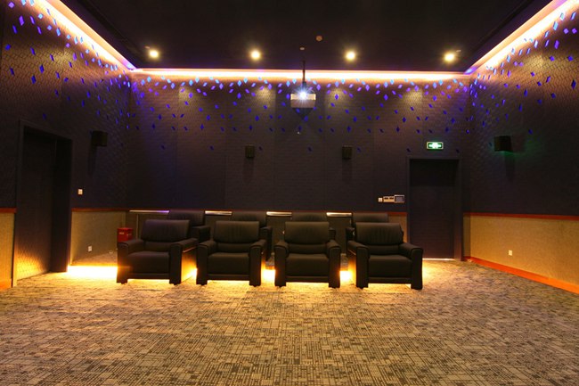 精打细算,50万搞定360度环幕3d电影厅