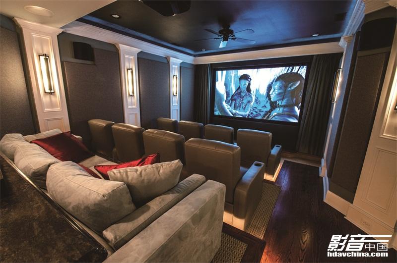 wonderful-home-theatre-design-architecture-with-some-thick-couch-and-fairly-large-movies-theatre-also-simple-chandelier-suitable-for-gathering-with-family.jpg