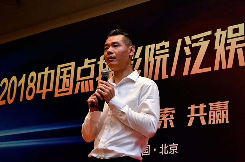 幕尚老总_白沙烟尚品蓝老总