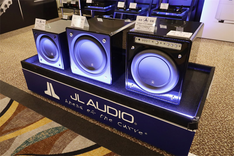 2021 hk av show show pix for jl audio 005_.jpg