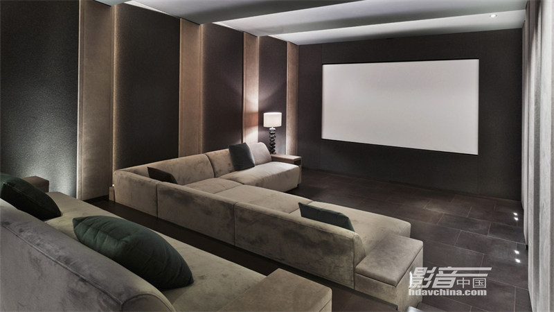 home-theater-room-getty-vostok-57f55aeb3df78c690f118170.jpg