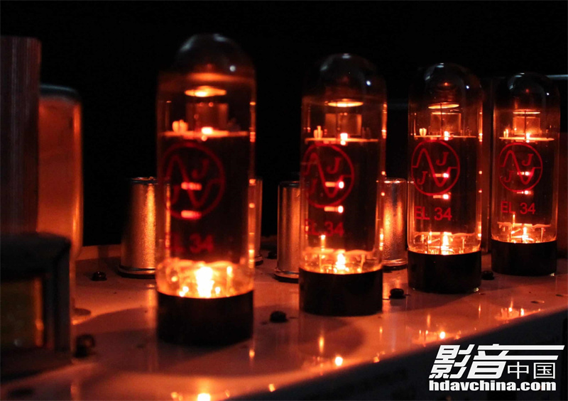 guitar-amplifier-tubes-scaled.jpg