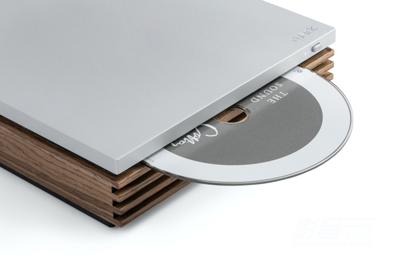 902RUARK R-CD100.JPG
