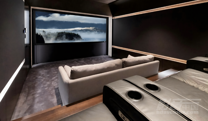 \ 1-SIGNATURE CINEMA.png