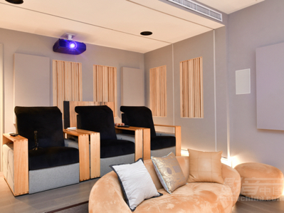 áӯȤȫܡEPSON CH-QB1000B 4KͶӰʵչУȫǻģ