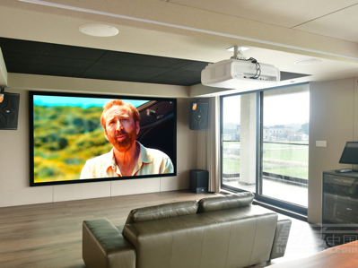 ���ҷá��ƴ���������Ļ��Ӱ����ɽ�к�35ƽ��Ӱ�������ۺ��� ����EPSON 4K����ͶӰ��CH-LS9000W��������