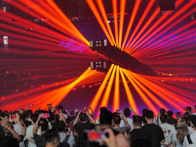 ����Ѷ���ذ��������׽��й��ߵ�ԺУ��̨������Ʒչ����2026����չͬ�ھٰ�