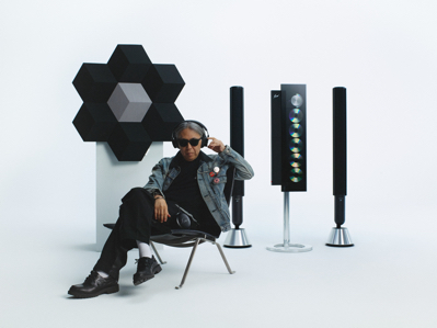 Bang & Olufsen��Fragment Design��������ϵ�У��������̸�����ԭ�Ʋٵ����߹����ڹ�Ϳ�����ѧ