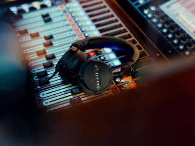 ����DT 275 Pro����������ѹ����ƣ�-35dB��������