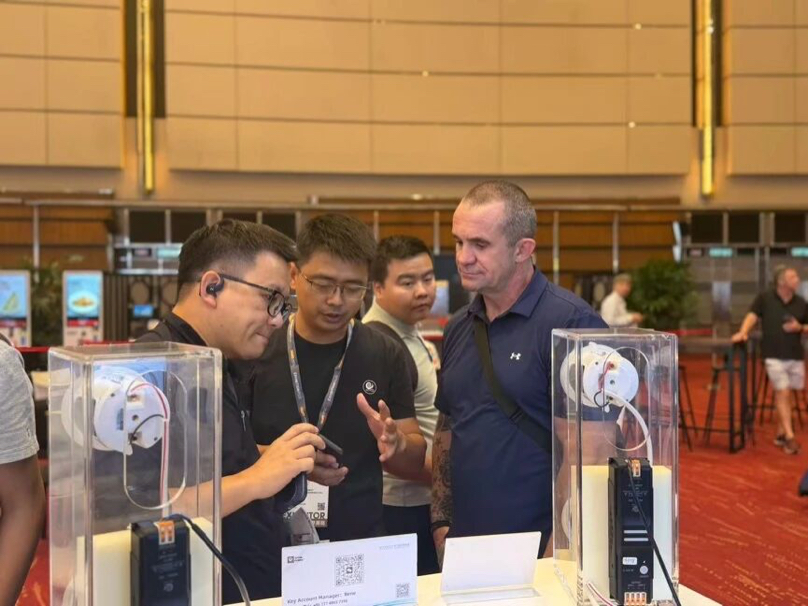 \ 10月27日香港国际秋季灯饰展在香港_005.JPG