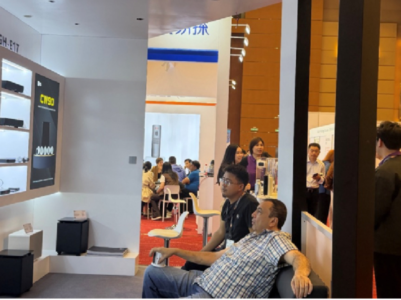 \ 10月27日香港国际秋季灯饰展在香港_024.JPG