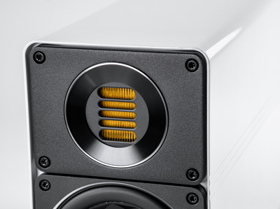 ELAC Elegant BS 312.2����������30�꣬��С�漣����͵Ĵ���̨